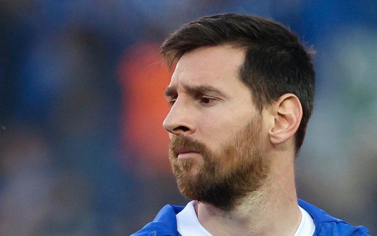 Schokgolf door voetbalwereld: ‘Messi moet na fraude Ballon d’Or afstaan’