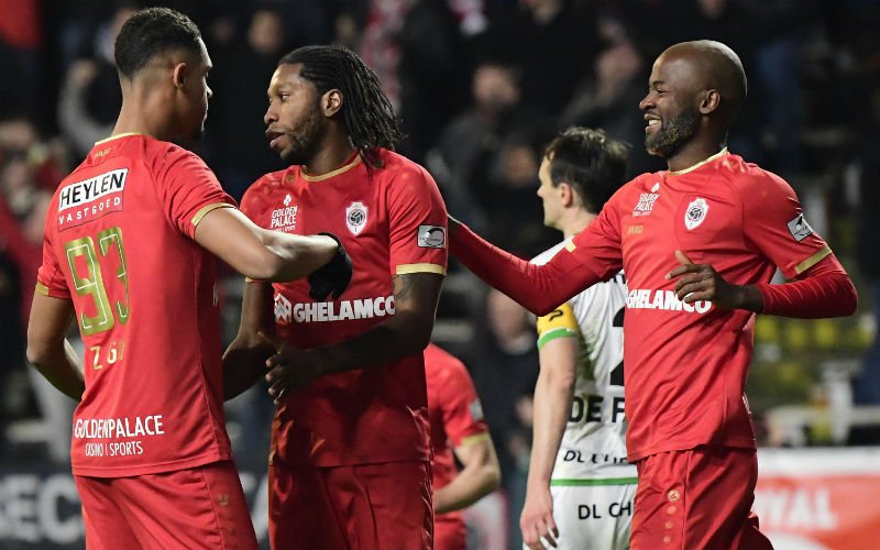 Mbokani trapt Antwerp in moeilijke match voorbij Zulte Waregem