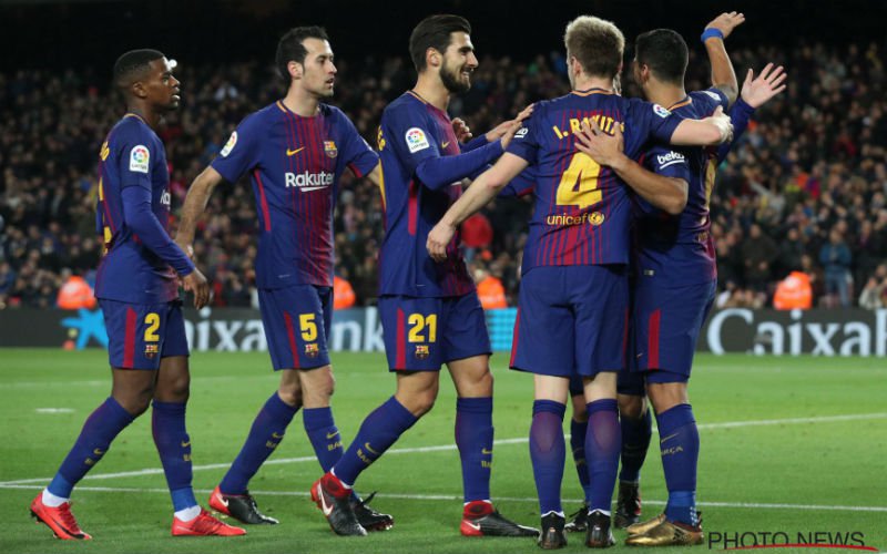 Barcelona, met bankzitter Messi, pakt in extremis punt in moeilijke derby