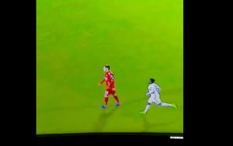 En dan doet Acheampong dit tegen Oostende... (Video)