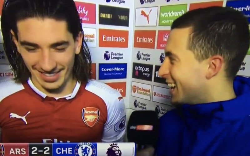 Hazard en Bellerin geven hilarisch duo-interview (Video)