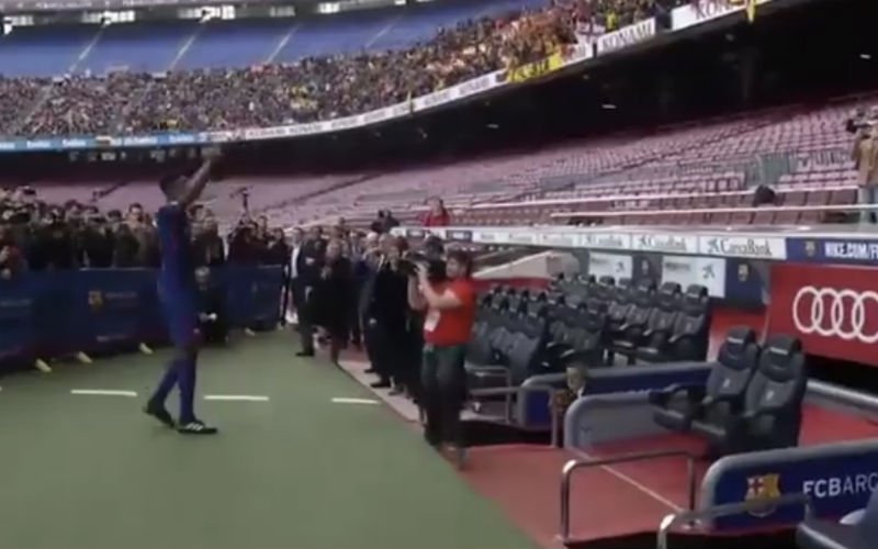 Nieuwste Barça-aanwinst Mina stelt zich op zéér speciale manier voor (Video)