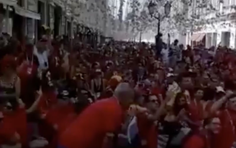 Rode Duivels-fans zetten Moskou al helemaal op stelten (Video)