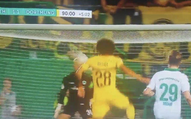 Axel Witsel redt Dortmund bij zijn debuut in 95ste (!) minuut