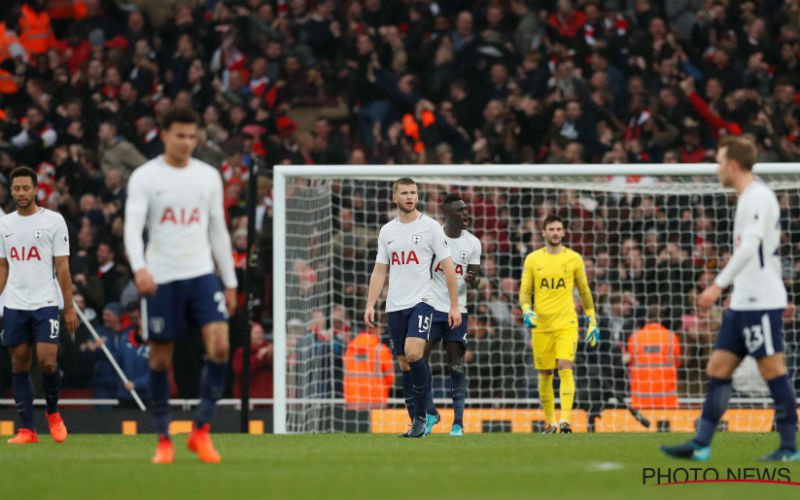Rode Duivel zorgt voor veel opschudding tijdens Arsenal-Tottenham