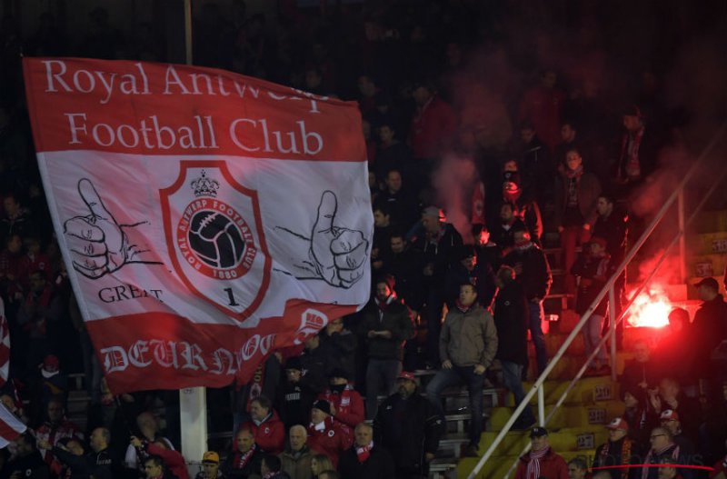 Antwerpse fans zijn razend na deze zeer pikante tweet van hun club