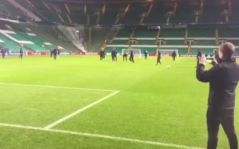 Teodorczyk is er helemaal klaar voor en maakt deze héérlijke goal in Celtic Park (video)