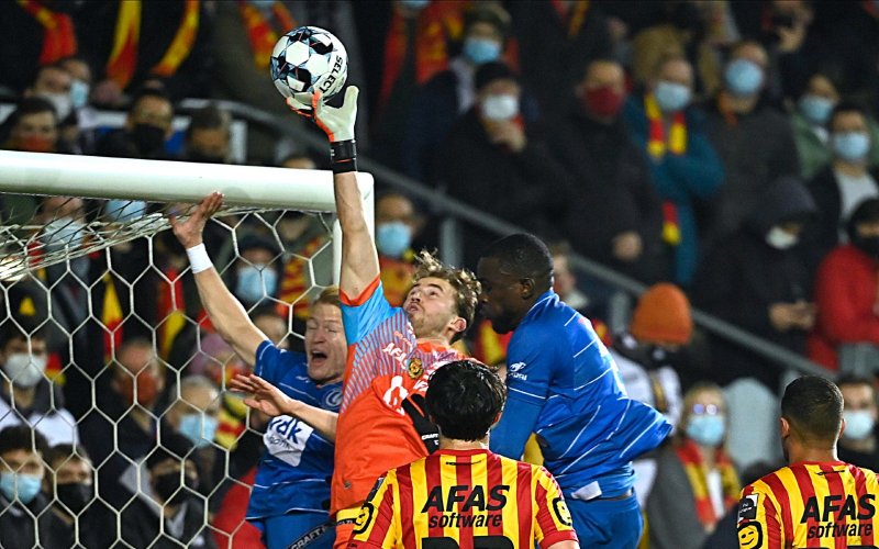 Spektakel in Mechelen-Gent met 7 goals, Union stoomt door in Waregem