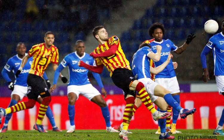 Kijkers Genk-KV Mechelen razend na 'verdachte' fout van VAR: 