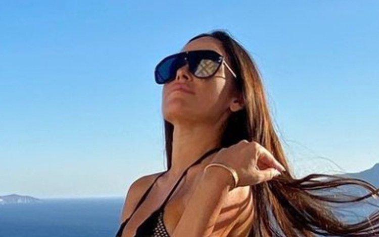 Ex Marta Dominguez beloont held Courtois met hete bikinifoto: 