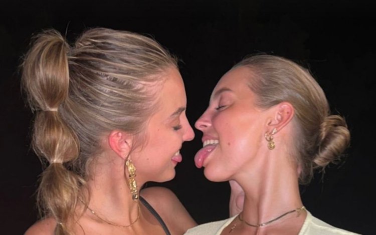 Wulpse zusje Stevens spelen al hun kleren uit en kussen elkaar op de lippen (VIDEO)