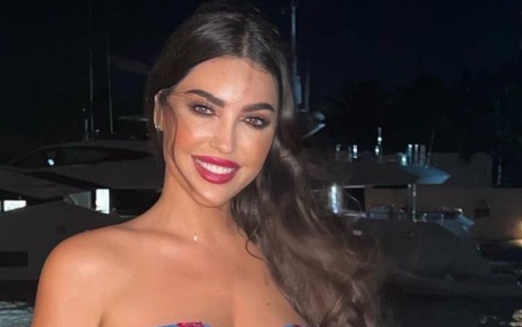 Sexy Yolanthe Cabau laat zich echt volledig gaan met blote festivaloutfit