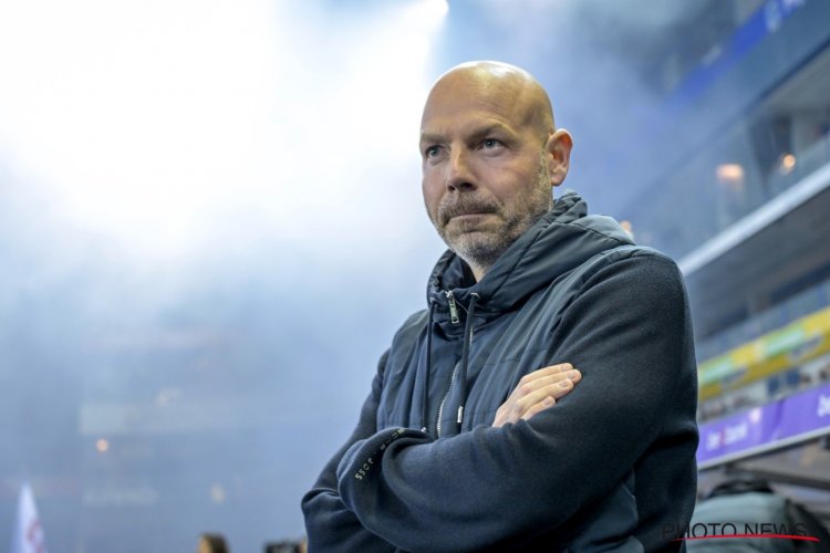 'Anderlecht coach Brian Riemer krijgt déze straf na uitspraken over arbitrage'