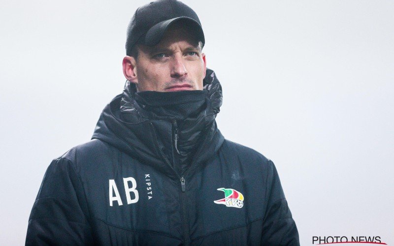 Nieuwe klap voor KV Oostende: 'Trainer Alexander Blessin vertrekt per direct'