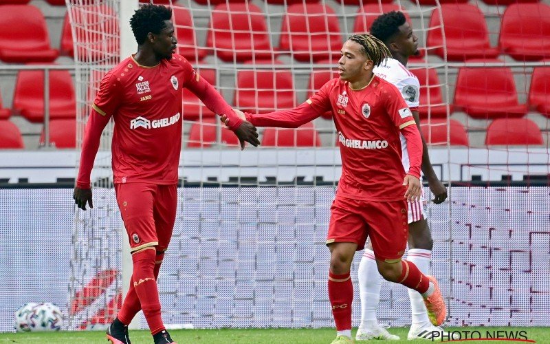 Antwerp slikt drie goals, maar vermijdt pijnlijke nederlaag tegen Lyon