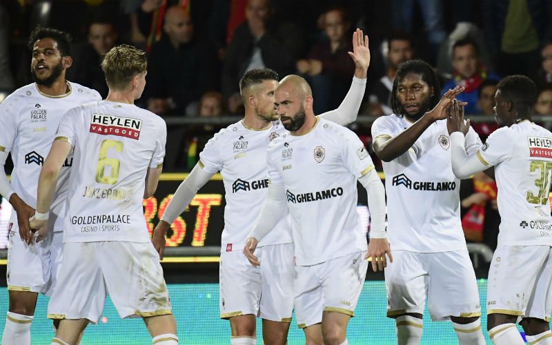 Antwerp blijft gefrustreerd achter na twee afgekeurde goals in Oostende