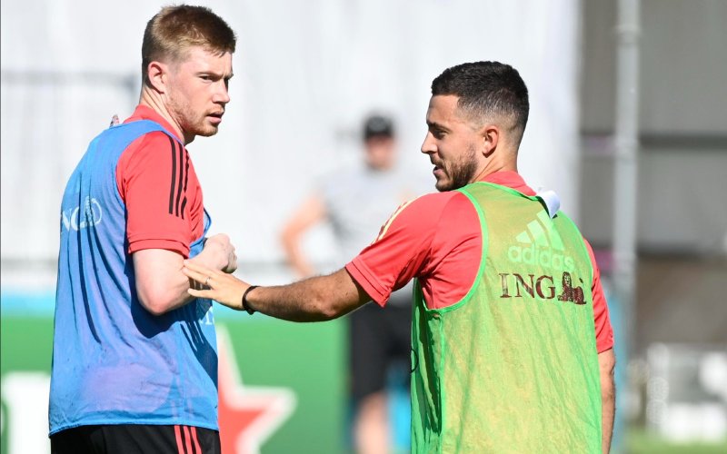 Stand van zaken over Hazard en De Bruyne: “Híj maakt meeste kans om te spelen”