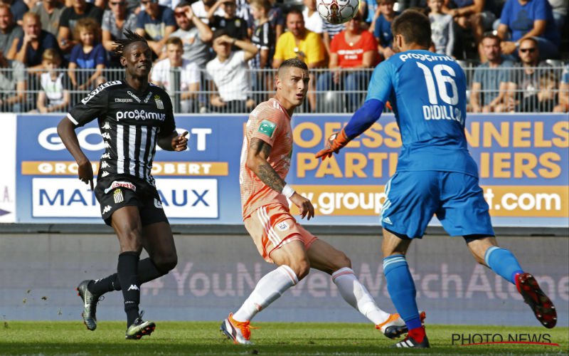 VAR-fase zorgt voor beroering in Charleroi-Anderlecht: 