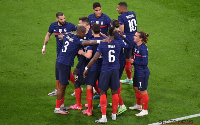 Schlemielige own goal Hummels beslist intense Frankrijk-Duitsland
