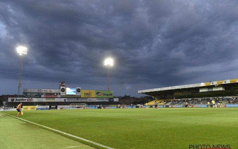 Waasland-Beveren zet Pro League onder druk: 'Dwangsom van 5 miljoen per match'