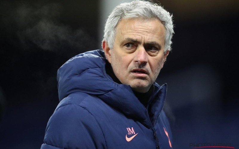 ‘Tottenham ontslaat Mourinho en verrast iedereen met komst van déze trainer’