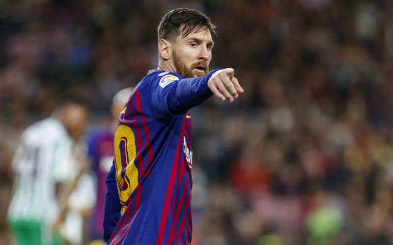 ‘Verrassende club gaat monsterbod uitbrengen op Lionel Messi’