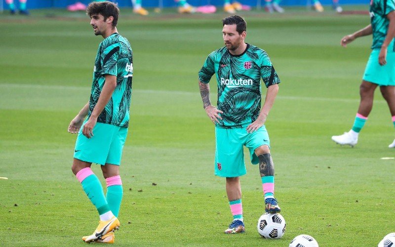 Woedende Lionel Messi dropt ongelofelijke bom bij Barcelona