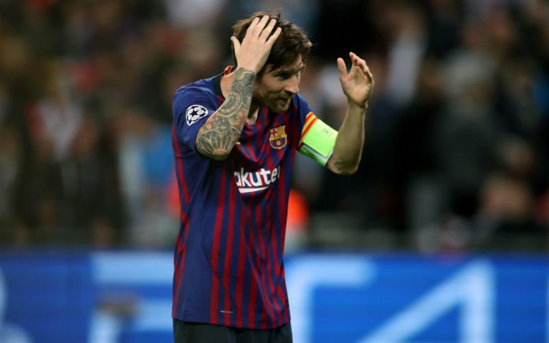 'Messi onderneemt actie en kondigt vertrek bij Barcelona aan'