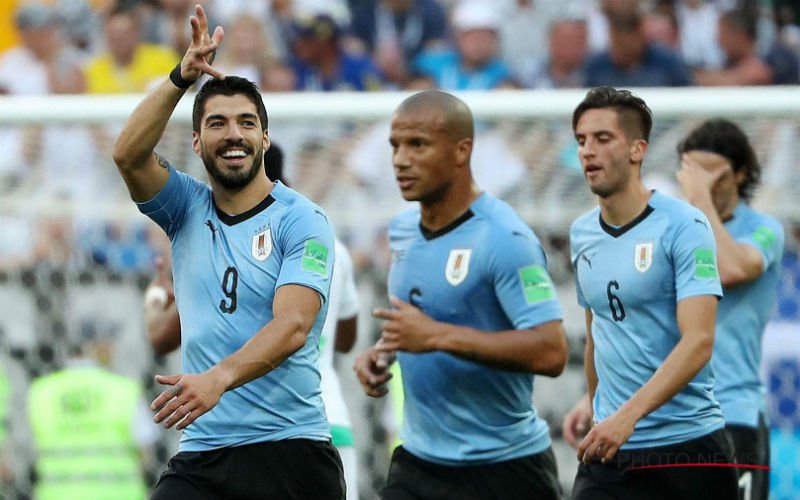 Zwak Uruguay heeft genoeg aan één doelpuntje van Suarez