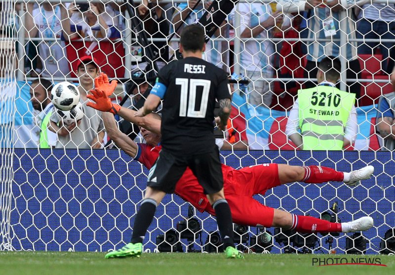 Messi reageert na pijnlijke penaltymisser tegen IJsland