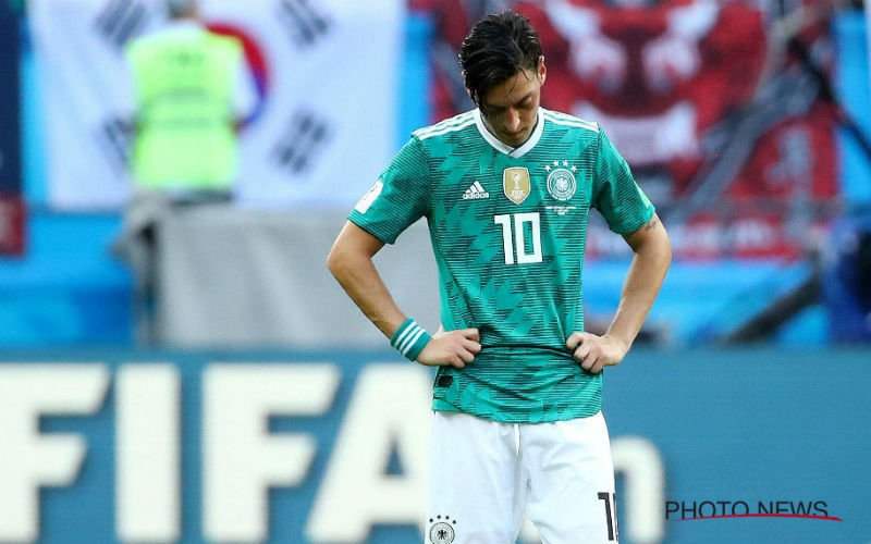 Mesut Özil stopt meteen bij Duitsland en haalt zwaar uit