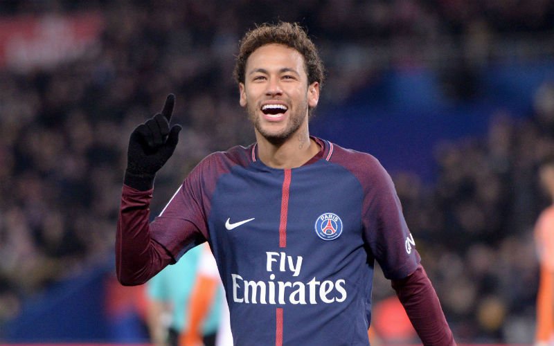 Neymar werkt zichzelf in nesten: 