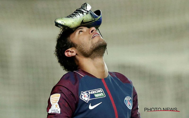 Neymar legt uit waarom hij met schoen op zijn hoofd goal vierde (Video)