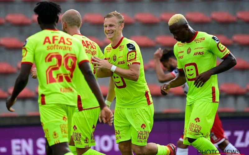 KV Mechelen mag penalty drie keer trappen en klopt Moeskroen