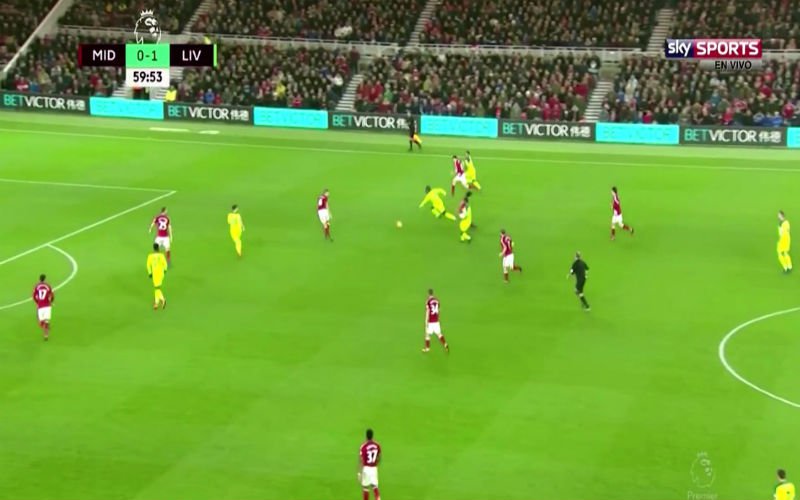 Origi - alweer hij - rondt een fantastische aanval van Liverpool af (Video)