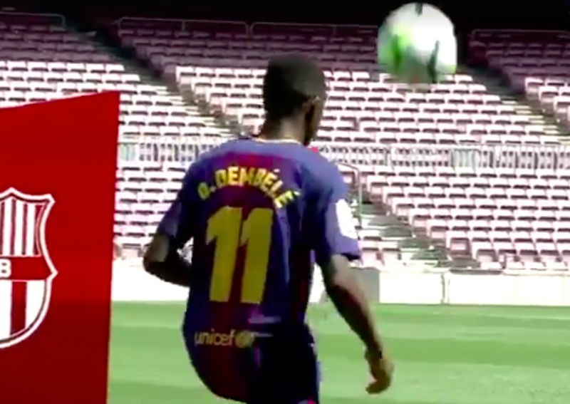 Dembele wil trucs showen tijdens Barça-voorstelling, maar kijk wat er dan gebeurt (Video)