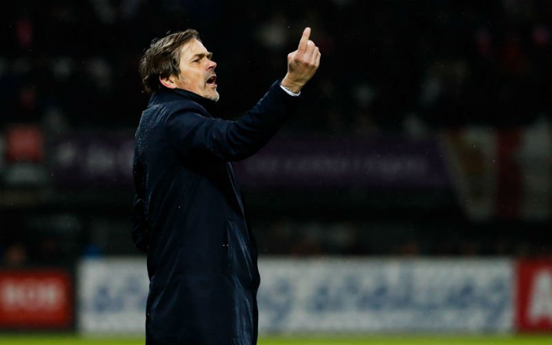 'Cocu stelt één belangrijke eis om trainer van Anderlecht te worden'