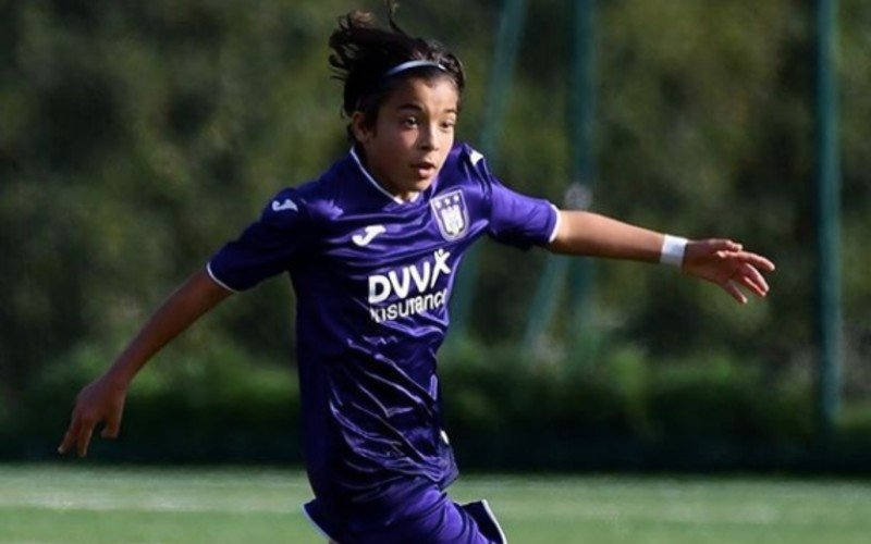 'Anderlecht-wonderkind Rayane Bounida (15) staat voor verrassende toptransfer'
