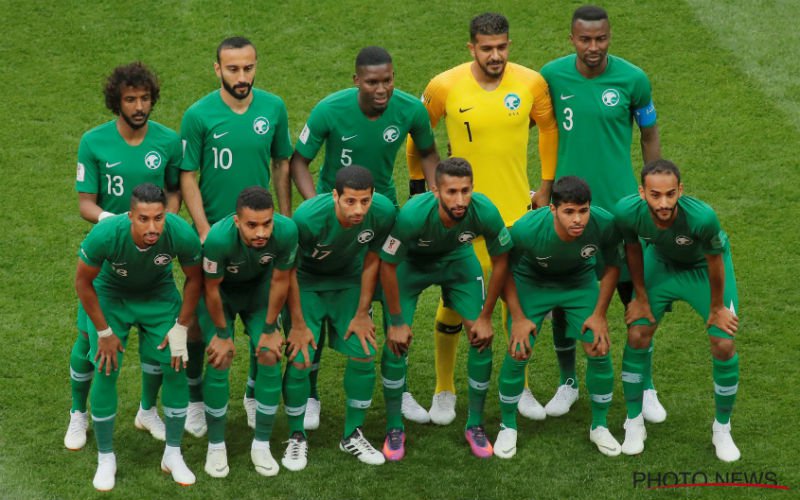 Gezien? Speler Saudi-Arabië speelde met enorme drukfout op shirt (Foto)