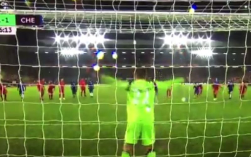 Mignolet redt schitterend de penalty van Diego Costa (Video)