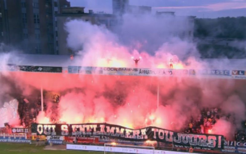 Charleroi-fans steken stadion in brand tegen Anderlecht (Video)