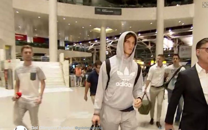 Anderlecht-speler duikt op in luchthaven, transfer is rond