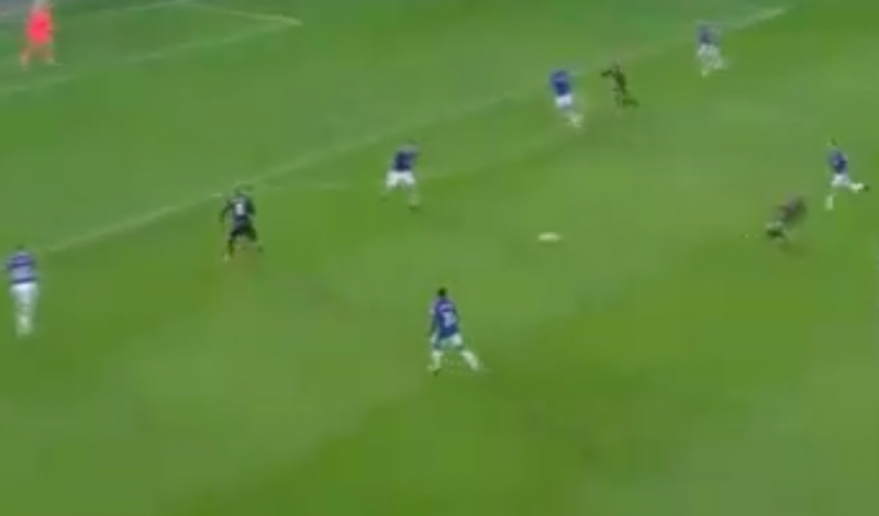Arsenal maakt twee fenomenale teamgoals tegen Everton (Video)