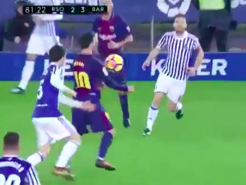 En plots doet Lionel Messi dit! (Video)
