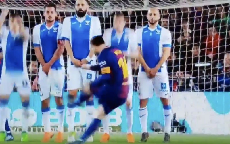WOW! De perfecte vrije trap van Messi (Video)