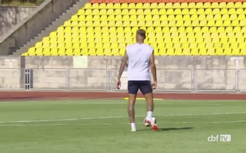 Neymar is terug in training en kijk wat hij dan doet (Video)