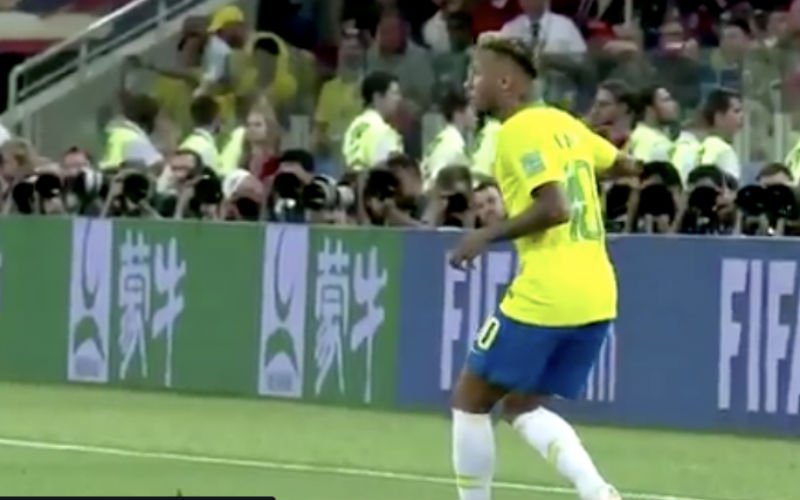 Deze controle van Neymar is pure magie