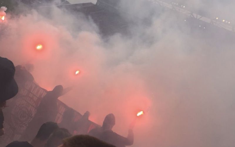 'Antwerp-fans maken zich niet populair met vreemde actie in minuut 23'