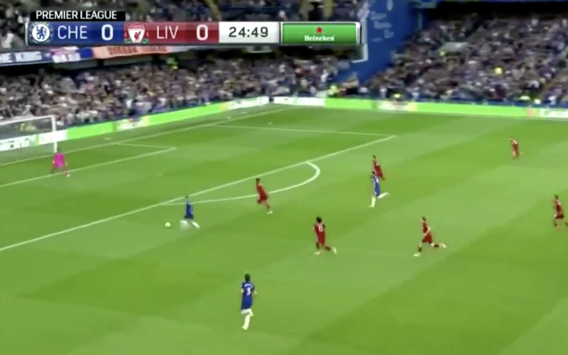 Hazard is niet af te stoppen en scoort opnieuw tegen Liverpool