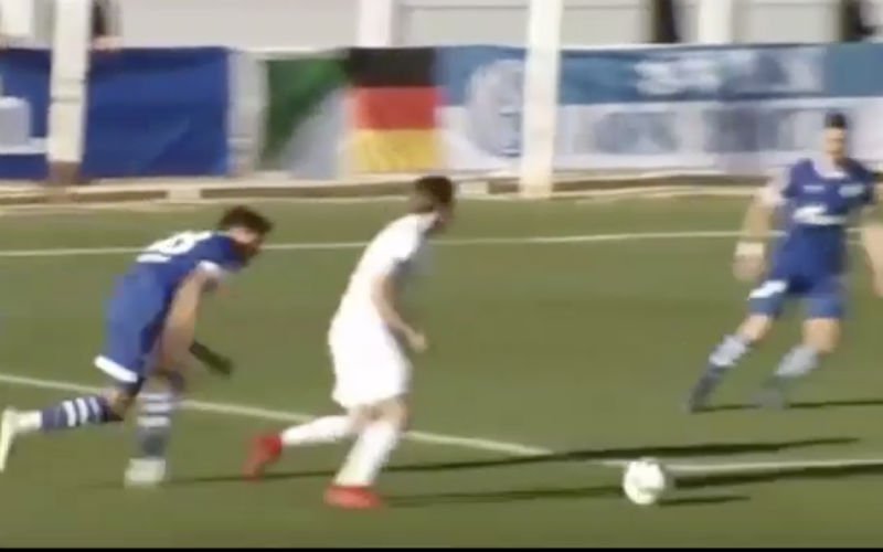 Trossard scoort magistraal doelpunt tegen Schalke 04 (VIDEO)